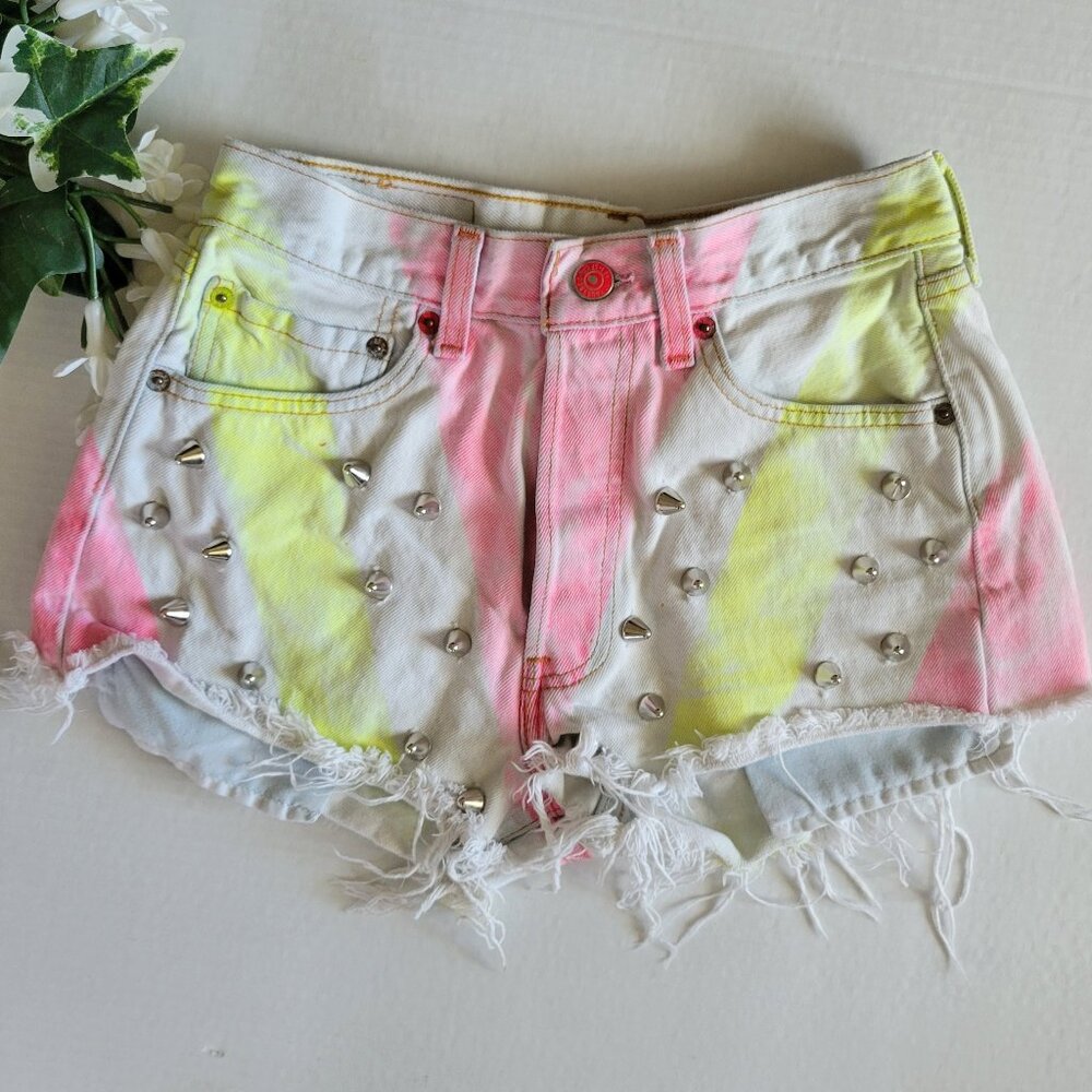 RP 4 LF x Levis Vintage 550 Cutoff Studded Denim Shorts Tye Dye Reworked Sz 24